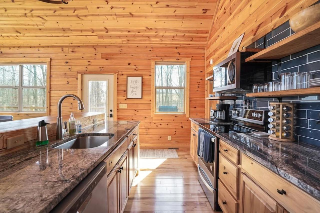 Fern Haven A Modern Take On Hocking Hills Cabins Stella Exteriér fotografie